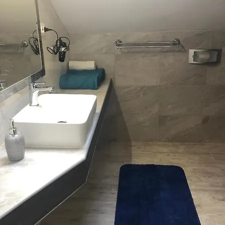 Duplex Eleonora * Banjole